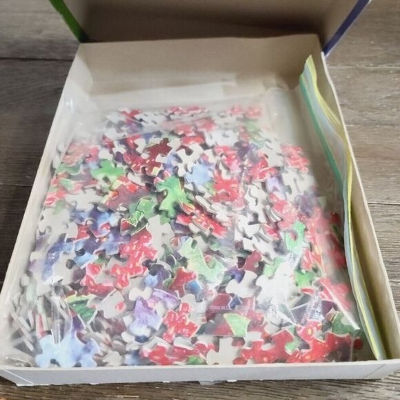 Springbok 1000 Piece Strawberry Blueberries Puzzle Fruit Garden Vegan - Picture 11 of 11